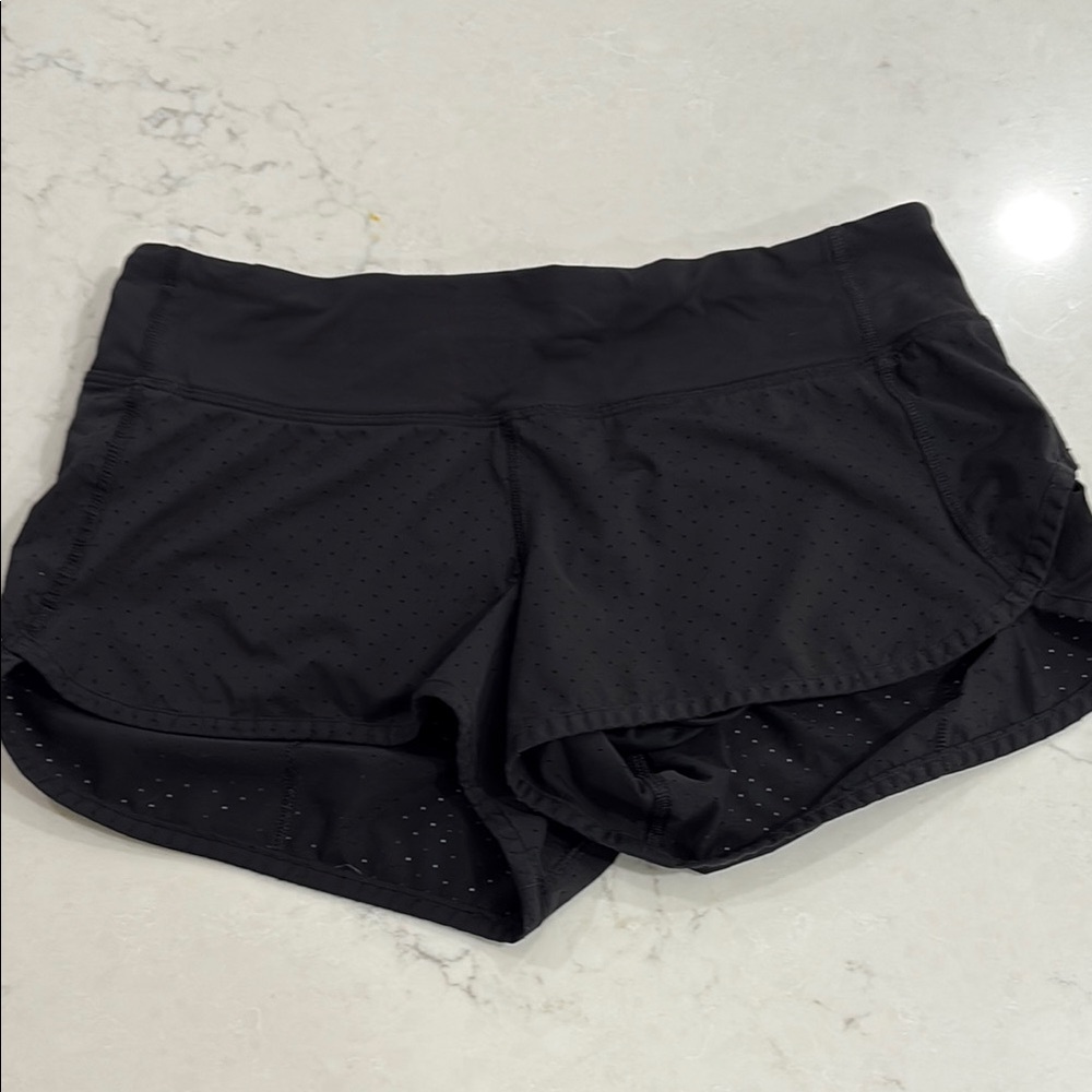 Lululemon mesh short - size 6